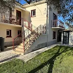Apartment T3 70m2 Dans Maison Quartier Residentiel Pau