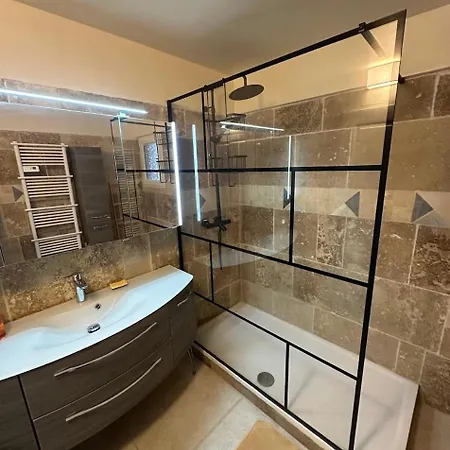 Apartment T3 70m2 Dans Maison Quartier Residentiel Pau