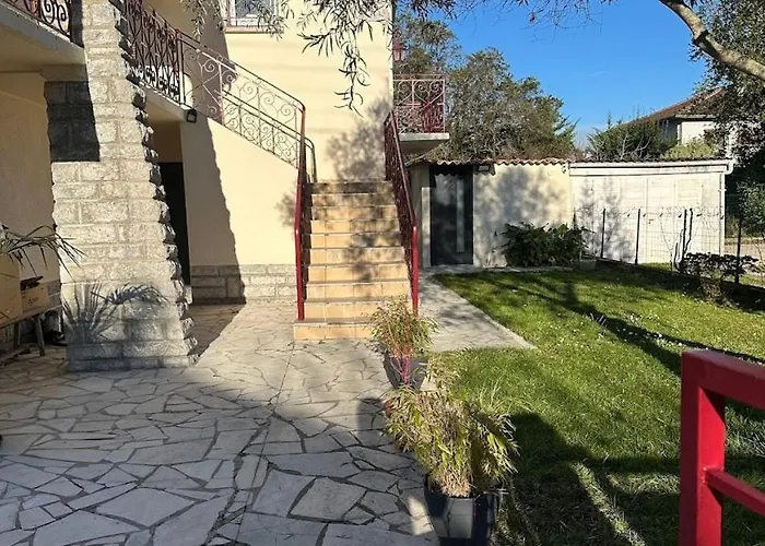 T3 70m2 Dans Maison Quartier Residentiel Pau
